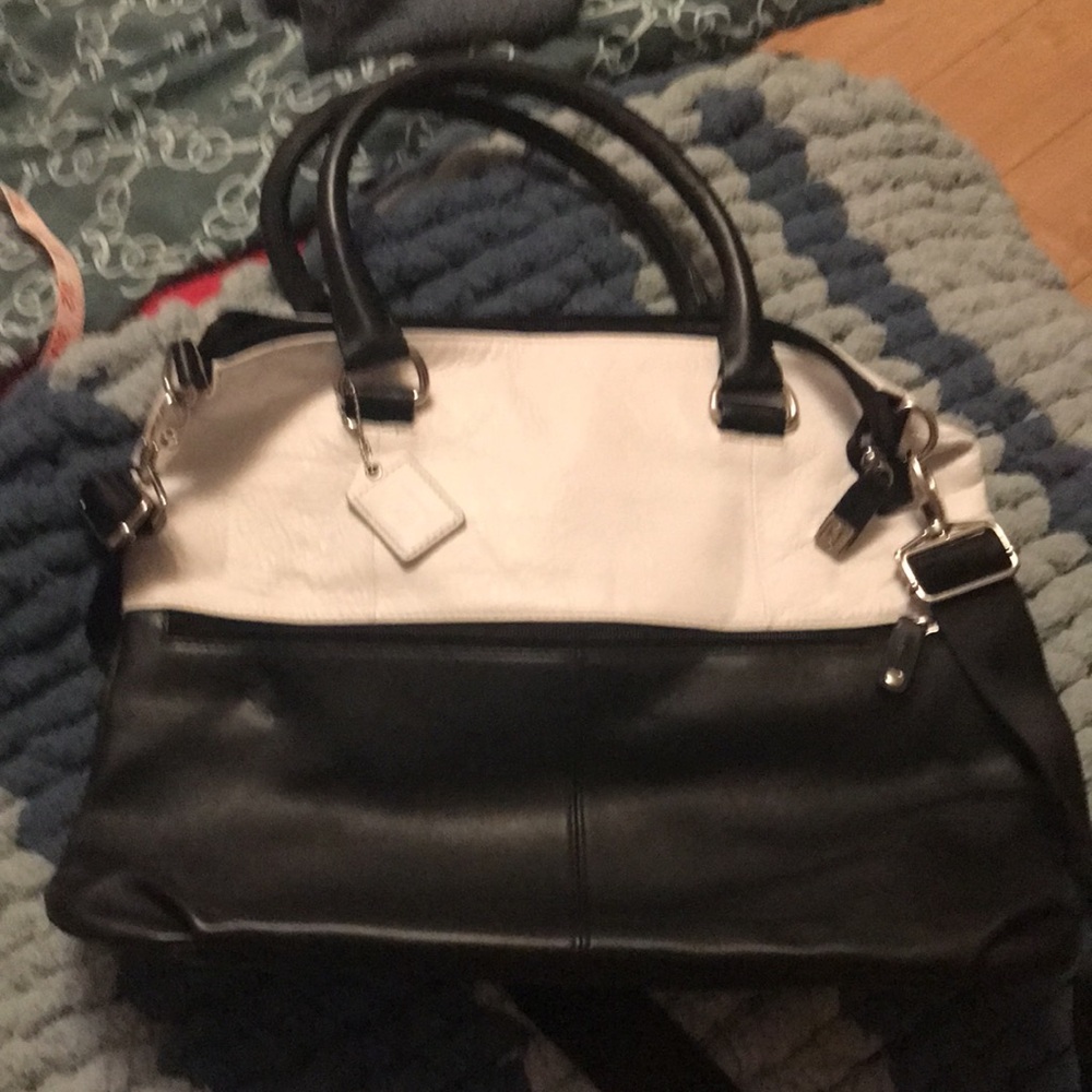 White and black Leather Bag with Logo Tag